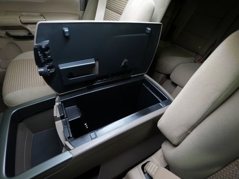 Used 2014 Nissan Armada SV image 54