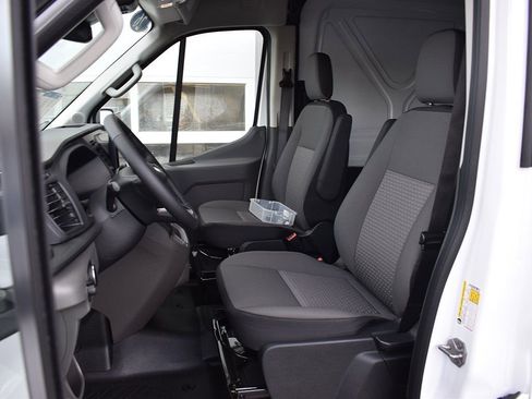 New 2026 Ford Transit 250 148 Medium Roof Extended AWD w/ Exterior Upgrade Package image 5