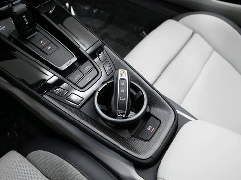 Certified 2025 Porsche 911 Carrera image 24