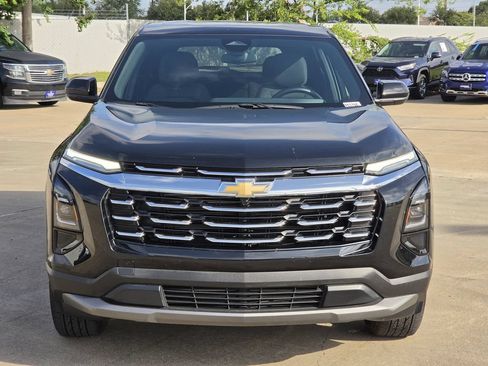 Used 2025 Chevrolet Equinox LT FWD image 3