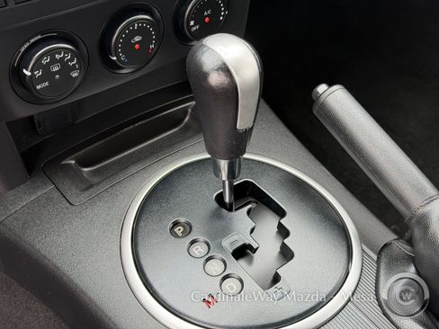 Used 2006 MAZDA MX-5 Miata Grand Touring w/ Premium Pkg image 25