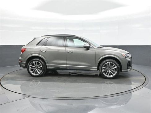 New 2025 Audi Q3 2.0T Premium image 8