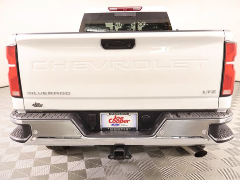 Used 2025 Chevrolet Silverado 2500 LTZ w/ LTZ Convenience Package AWD/4WD image 21