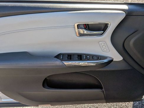 Used 2014 Toyota Avalon Limited image 12