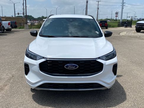 Used 2023 Ford Escape ST-Line w/ Tech Pack #1 AWD/4WD image 9