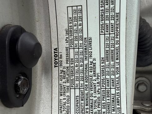Used 2000 Toyota Avalon XL FWD image 26