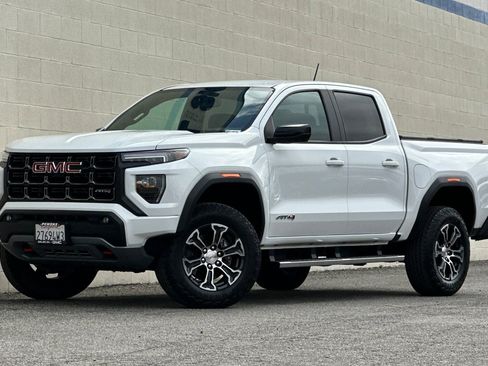 Certified 2023 GMC Canyon AT4 w/ AT4 Premium Package AWD/4WD image 8