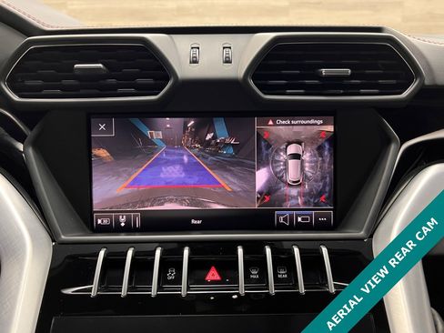 Used 2019 Lamborghini Urus image 12