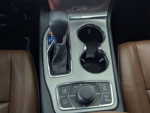 Used 2021 Jeep Grand Cherokee Overland image 21