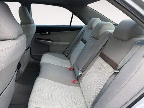 Used 2012 Toyota Camry XLE image 12