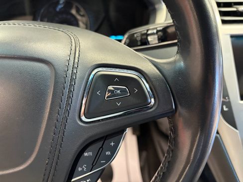 Used 2019 Lincoln MKZ Reserve FWD image 16