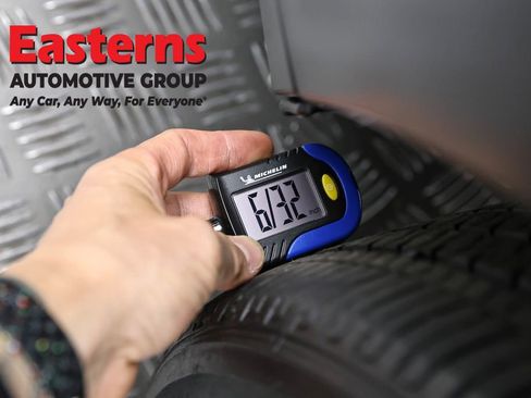 Used 2023 Nissan Kicks SV image 25