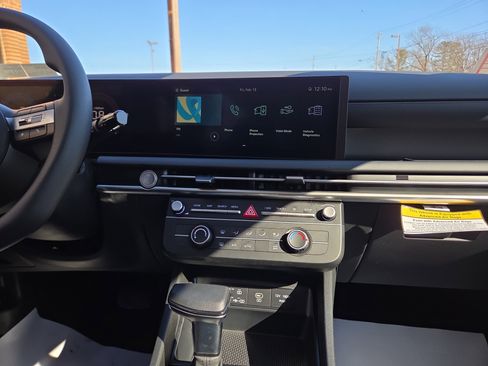 Used 2025 Hyundai Tucson SE image 24