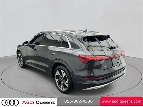 Certified 2021 Audi e-tron Premium image 3