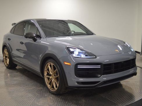 Certified 2023 Porsche Cayenne Turbo GT AWD/4WD image 9