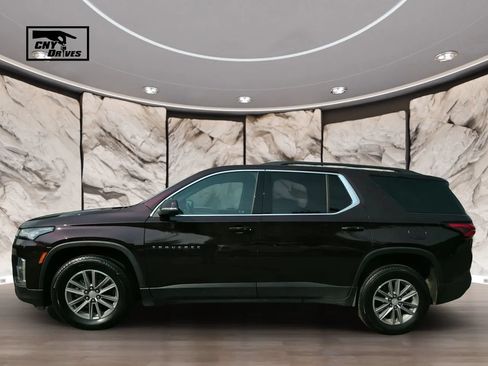 Used 2022 Chevrolet Traverse LT AWD/4WD image 8