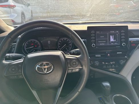 Used 2022 Toyota Camry SE w/ Cold Weather Package image 20