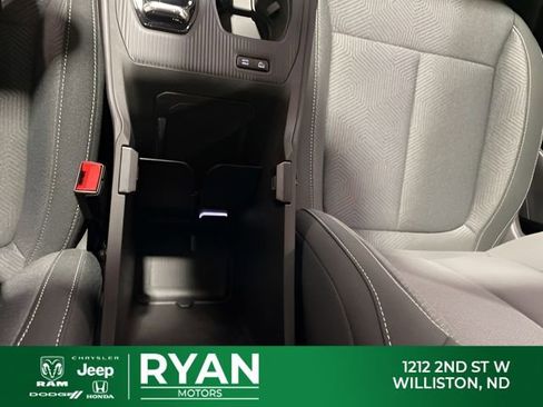 New 2026 Jeep Cherokee Laredo AWD/4WD image 32