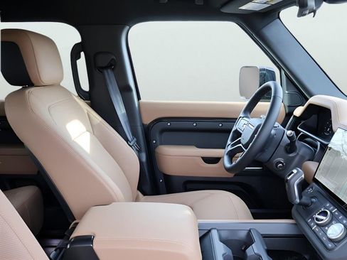 New 2026 Land Rover Defender 110 S AWD/4WD image 9