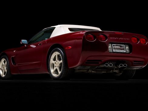 Used 2003 Chevrolet Corvette 50th Anniversary Edition w/ Preferred Equipment Group1 image 7