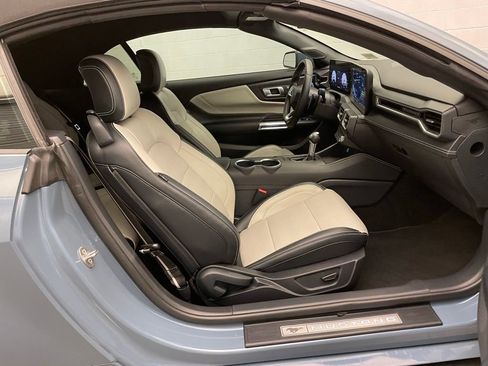 Used 2025 Ford Mustang GT Premium RWD image 19