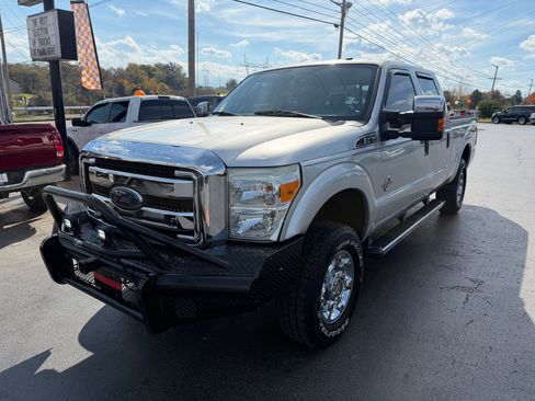 Used 2016 Ford F250 XLT w/ XLT Premium Package image 8