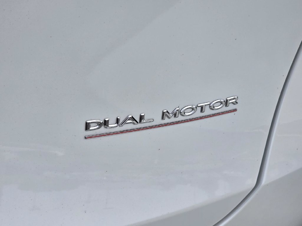 Used 2025 Tesla Model Y Performance AWD/4WD image 38