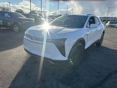 New 2026 Chevrolet Blazer EV LT image 7