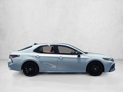 Used 2022 Toyota Camry XSE w/ Navigation Package FWD image 4