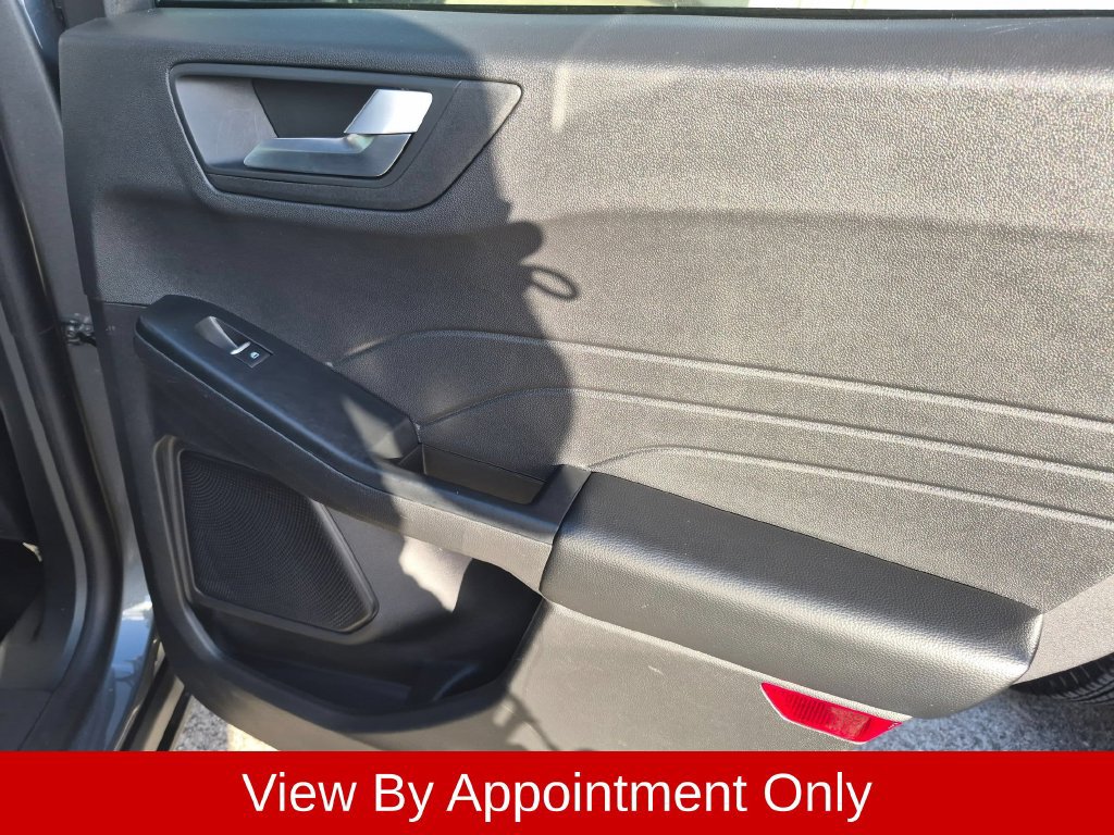Used 2025 Ford Escape ST-Line AWD/4WD image 32