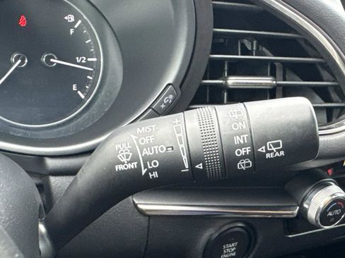 Used 2023 MAZDA MAZDA3 s image 28