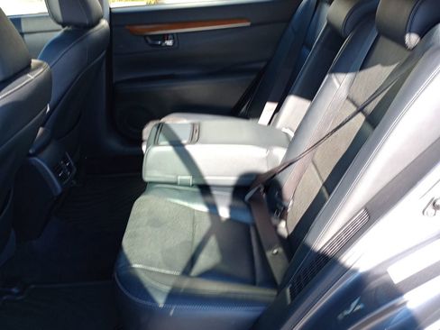 Used 2013 Lexus ES 300h image 18