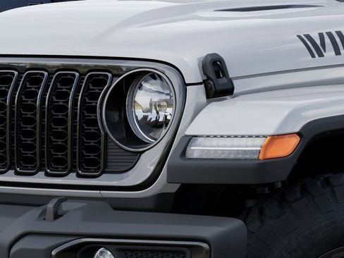 New 2026 Jeep Gladiator Sport AWD/4WD image 6