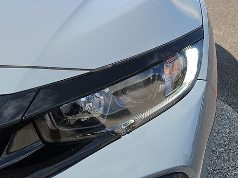 Used 2020 Honda Civic EX image 9
