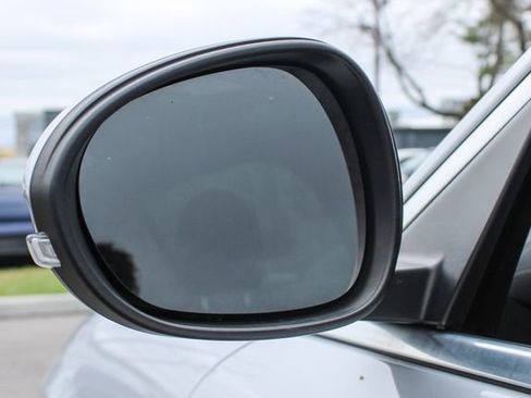 Used 2017 Alfa Romeo Giulia Sprint w/ Cold Weather Package image 8