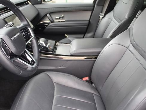 Used 2025 Land Rover Range Rover Sport SE image 22