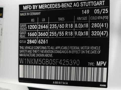 Used 2025 Mercedes-Benz GLC 350e 4MATIC image 35
