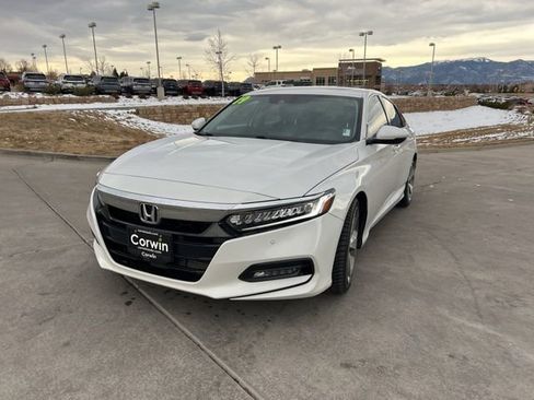 Used 2019 Honda Accord Touring image 3