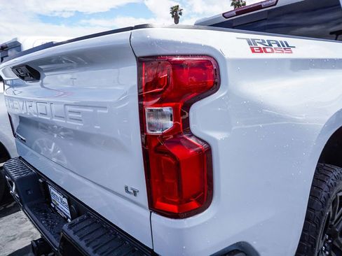 Used 2024 Chevrolet Silverado 1500 LT Trail Boss w/ Convenience Package II AWD/4WD image 7