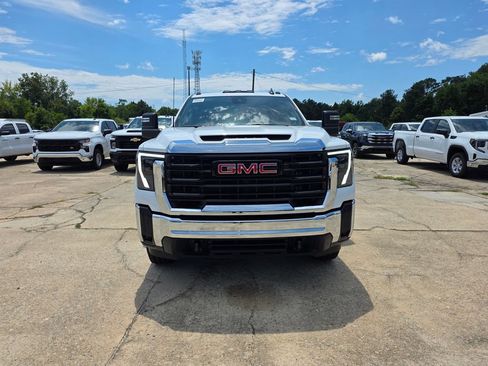 New 2026 GMC Sierra 2500 Pro w/ Convenience Package AWD/4WD image 8