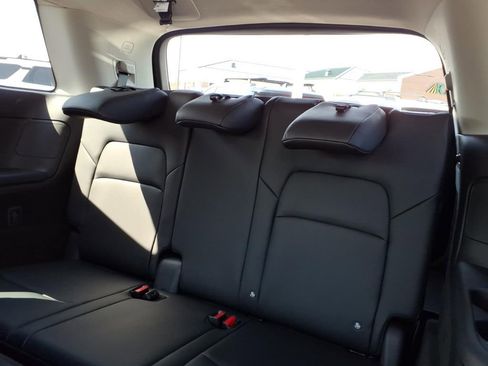New 2026 Nissan Pathfinder SL FWD image 9