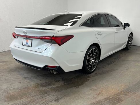 Used 2019 Toyota Avalon XSE w/ Carpet Mat Package image 6
