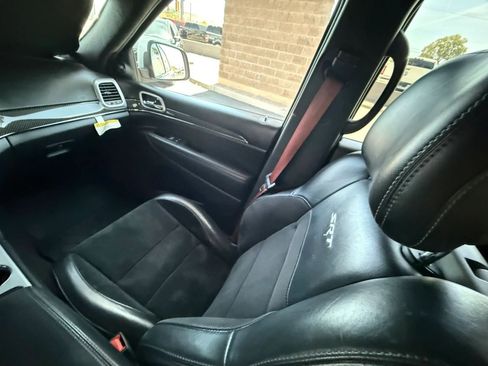 Used 2019 Jeep Grand Cherokee SRT image 49