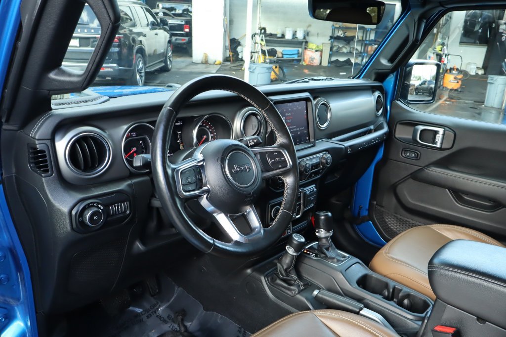 Used 2021 Jeep Wrangler Unlimited Rubicon AWD/4WD image 16