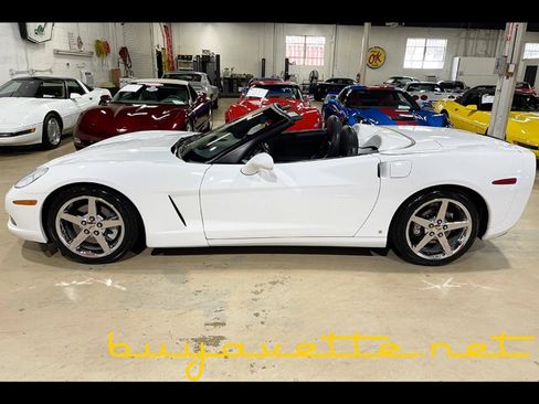 Used 2008 Chevrolet Corvette Convertible w/ Preferred Equipment Group image 8