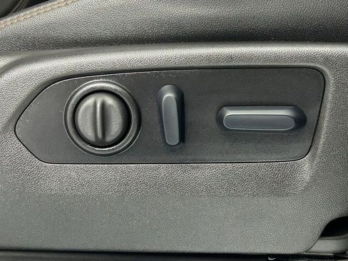 Used 2023 GMC Sierra 3500 AT4 image 12