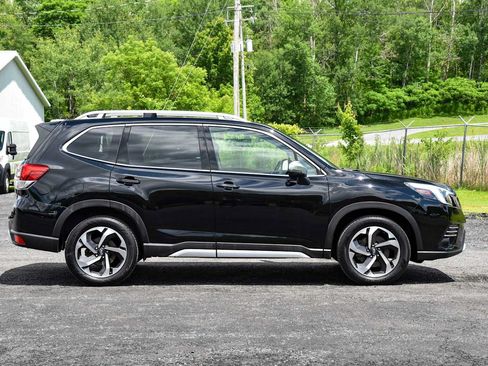 Used 2024 Subaru Forester Touring AWD/4WD image 2