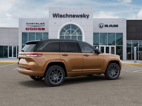 New 2026 Jeep Grand Cherokee Summit w/ Obsidian Package AWD/4WD image 4