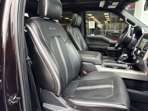 Used 2018 Ford F150 Platinum w/ Equipment Group 701A Luxury image 14