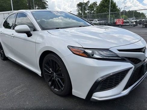 Used 2021 Toyota Camry XSE AWD/4WD image 2